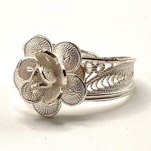 3 Dimensional Artisan Sterling Silver Floral Ring